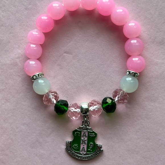 Alpha Kappa Alpha Bling Natural Agate Shield Charm Bracelet - Picture 2 of 7